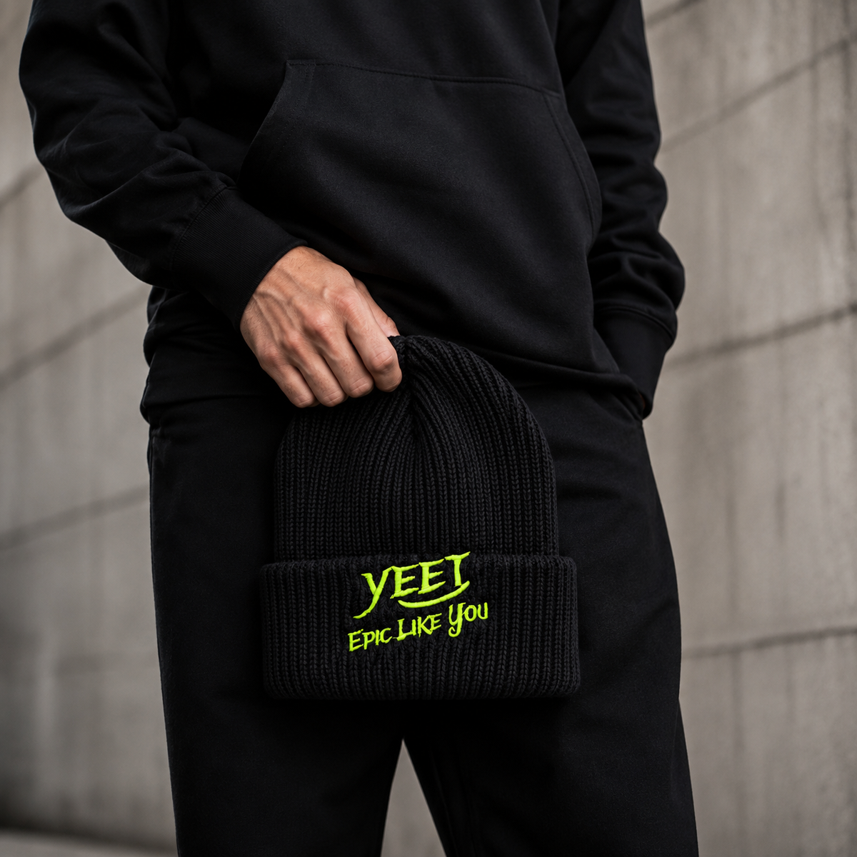 Gorro De Lana Tipo Beanie Color Negro Logo Bordado Verde Yeet